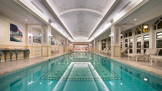 香港迪士尼酒店 室內游泳池
