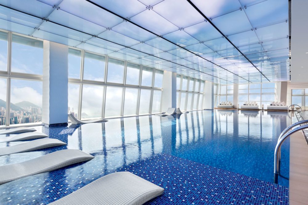 Ritz cartlon 118樓天際泳池