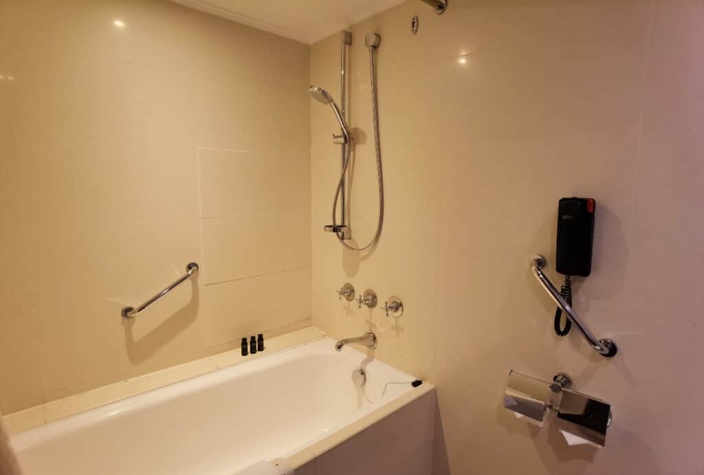 馬哥孛羅香港酒店 豪華海景客房浴室