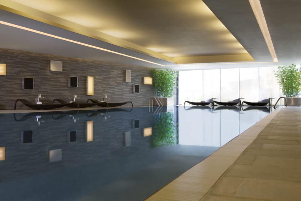 香港天際萬豪酒店 25米的室內恆溫泳池