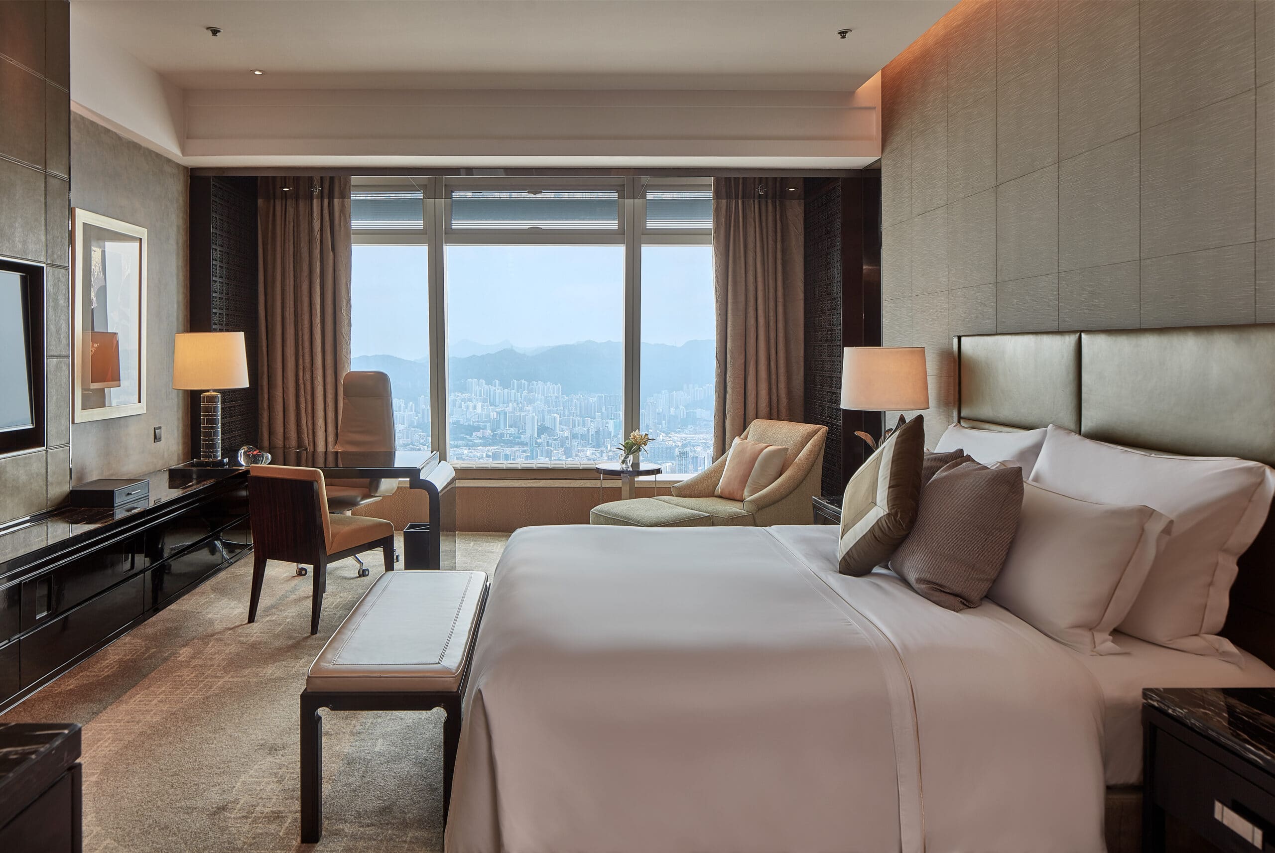 The-Ritz-Carlton-Hong-Kong香港麗思卡爾頓酒店-Deluxe-Room_King-Bed