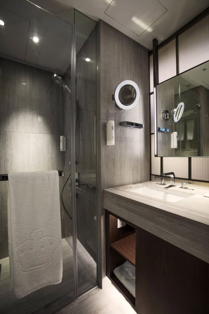 英皇駿景酒店 高級客房浴室