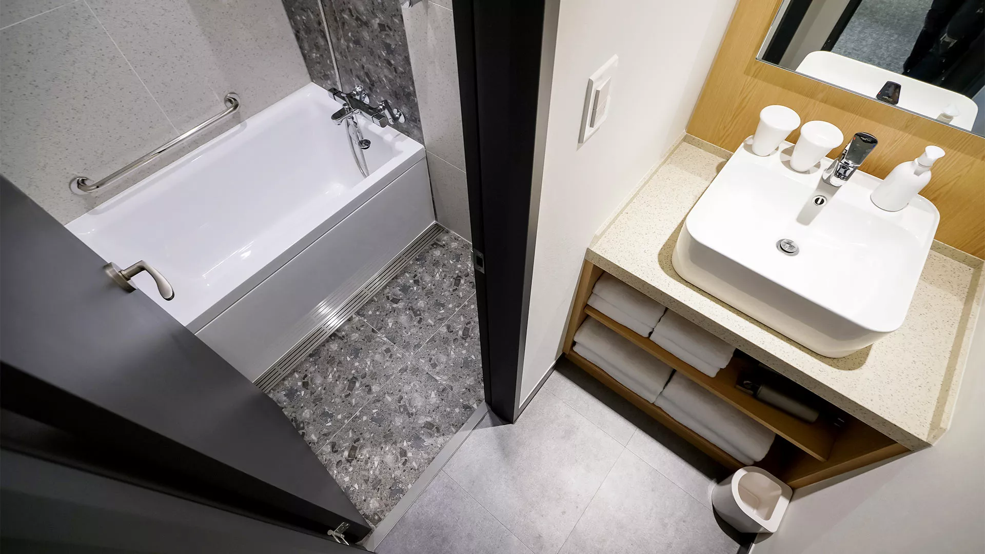 首爾明洞海茵娜酒店 標準客房浴室